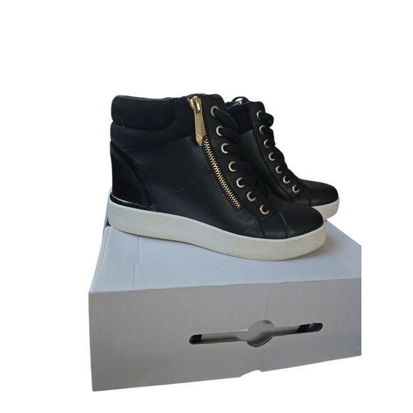 Aldo Ailanna Women's Hidden Wedge Black 6.5 Ancle Snickers Casual Zip Gold - Picture 1 of 6